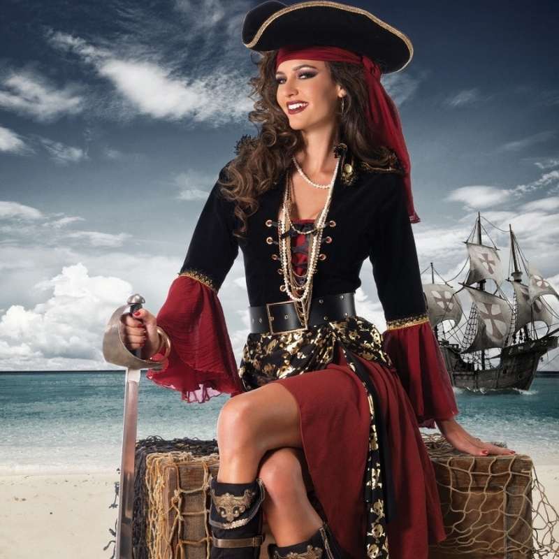 pirate costume
