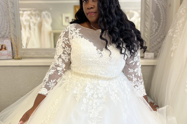 wedding dress plus size