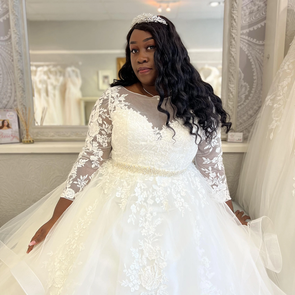 wedding dress plus size