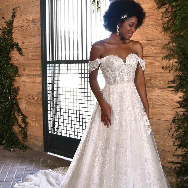 sweetheart neckline wedding dress