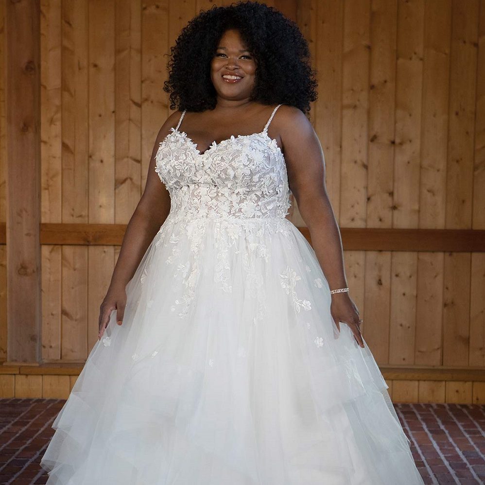 wedding dress plus size
