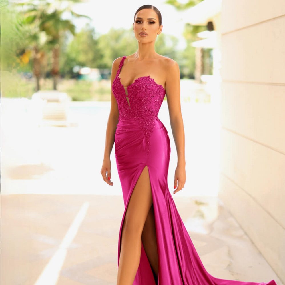 pink dress