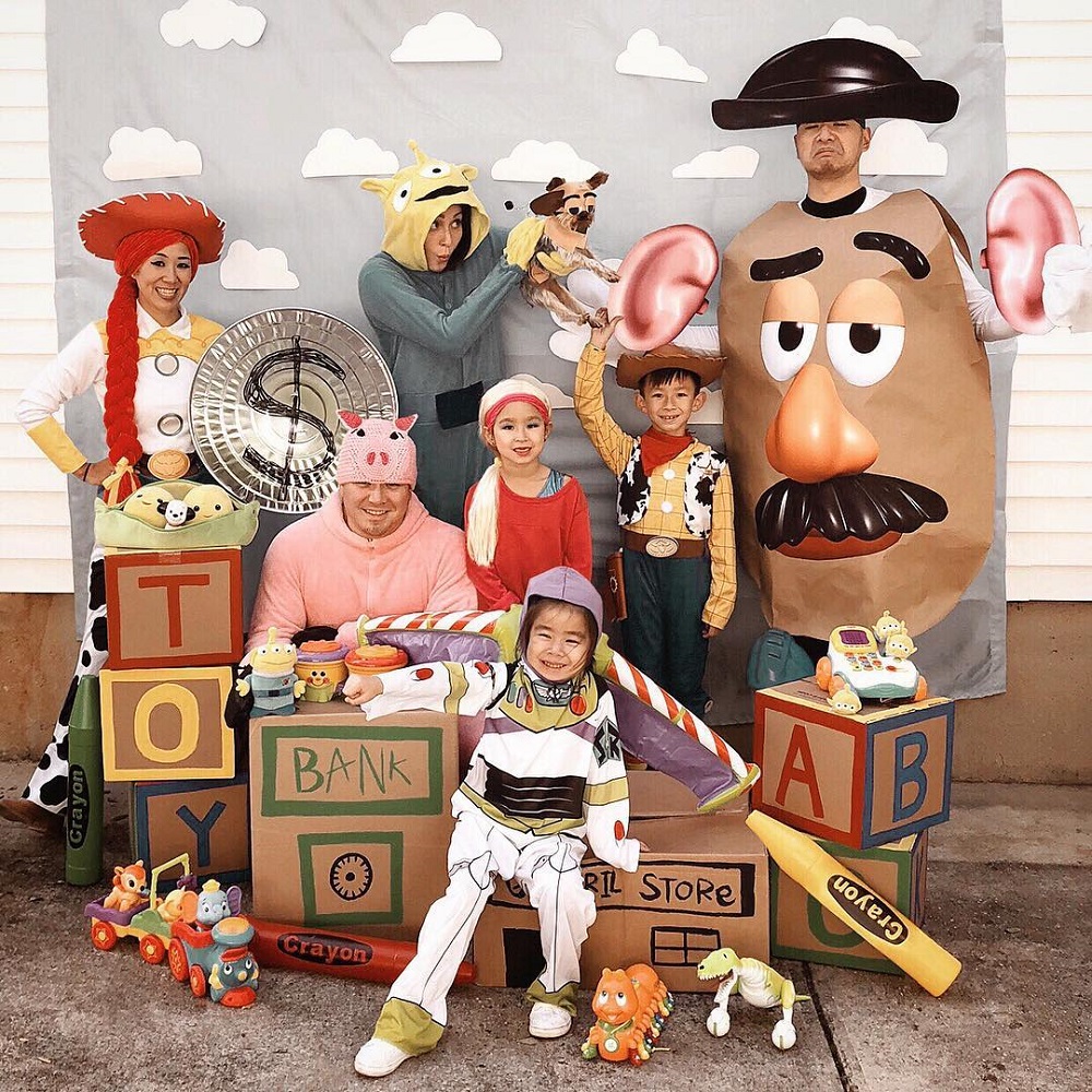 family halloween costumes