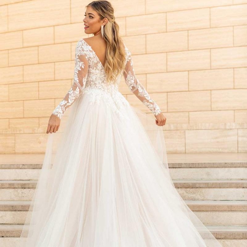 lace long sleeve wedding dress
