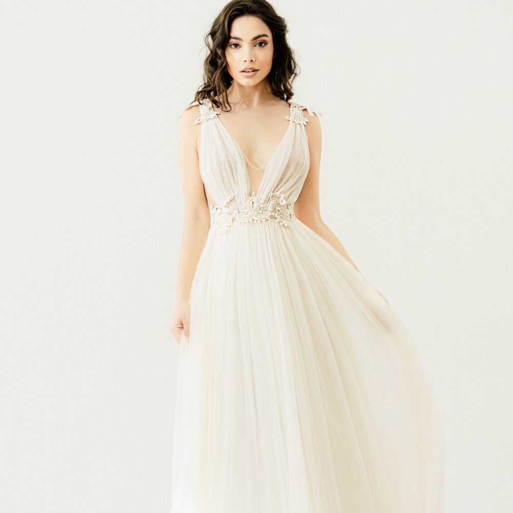 Arya-grecian-style-wedding-dresses