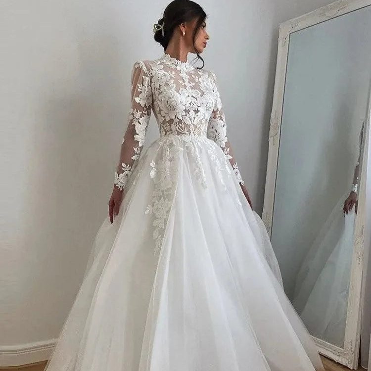 lace long sleeve wedding dress