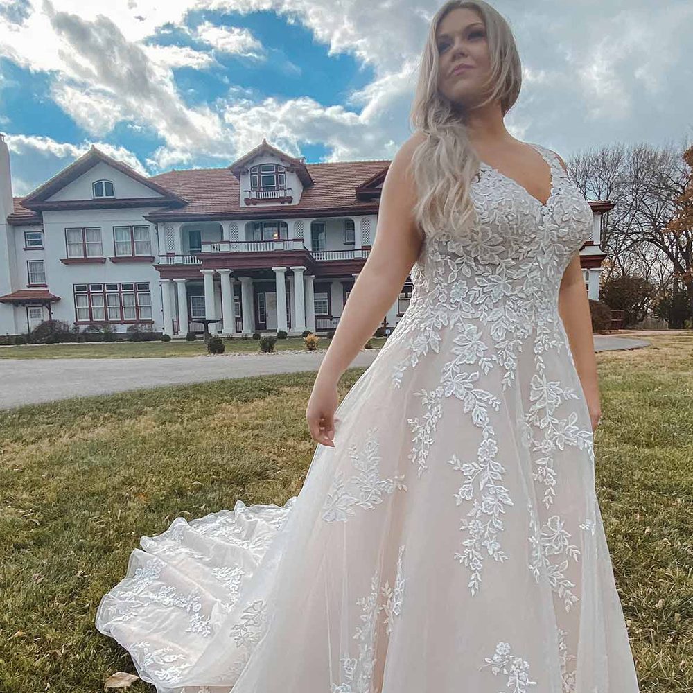 lace long sleeve wedding dress