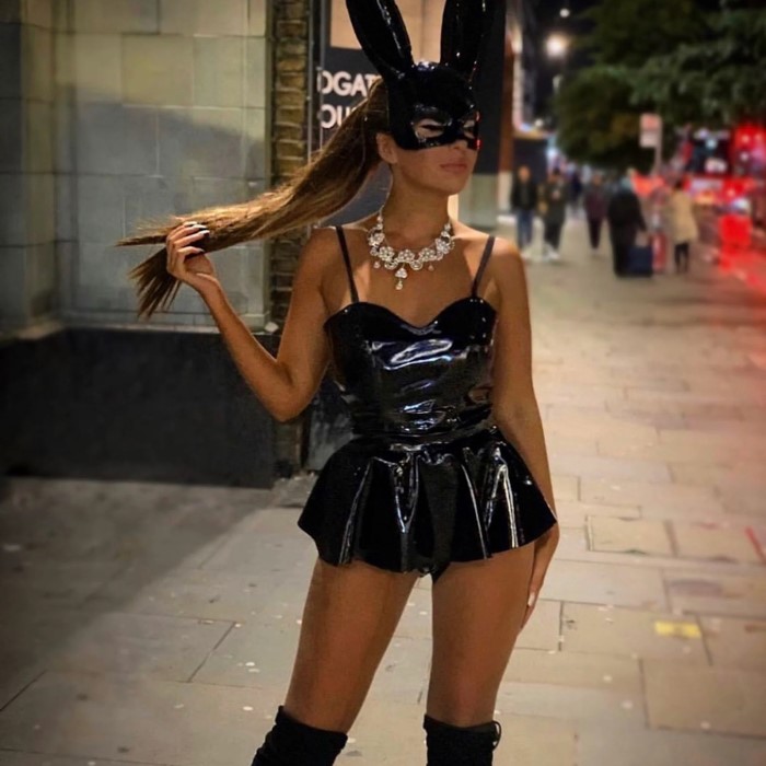 ariana grande outfit