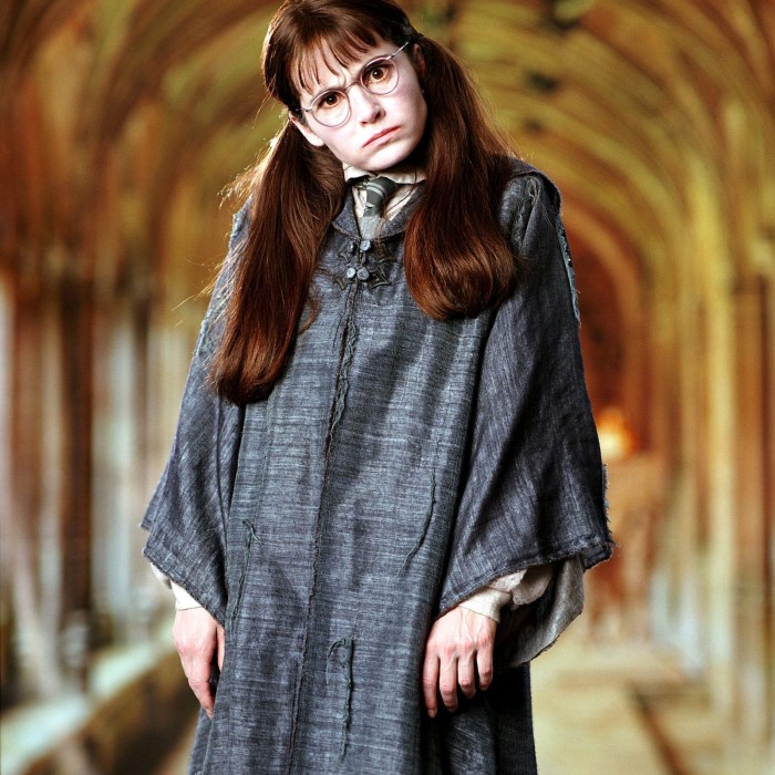moaning myrtle costume diy