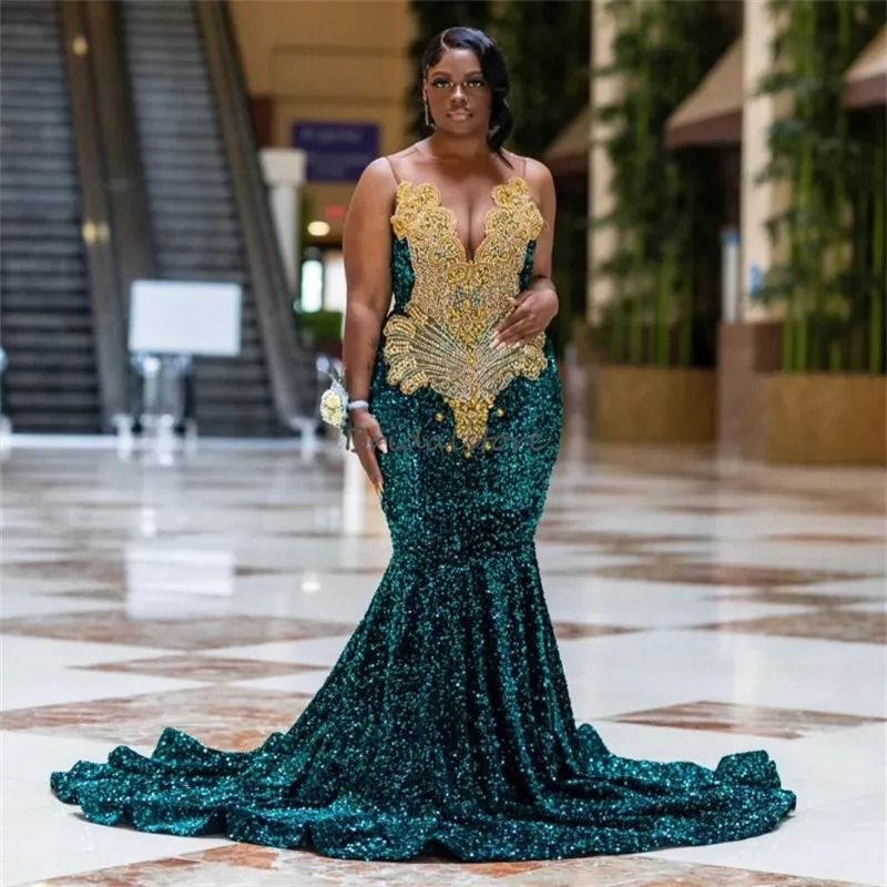 emerald green dress