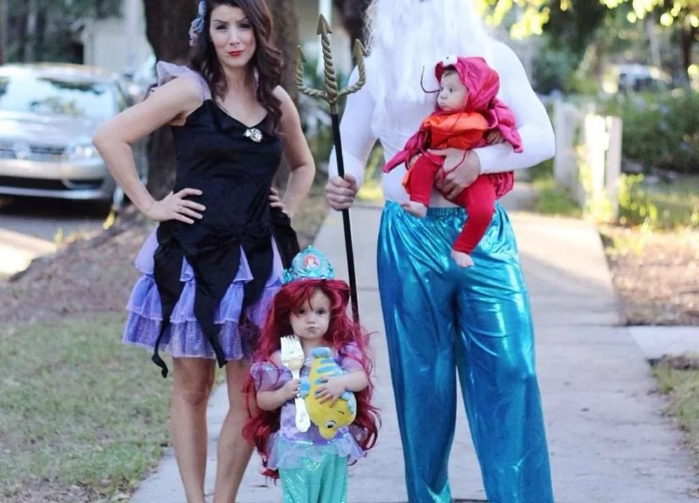 family of 3 halloween costumes