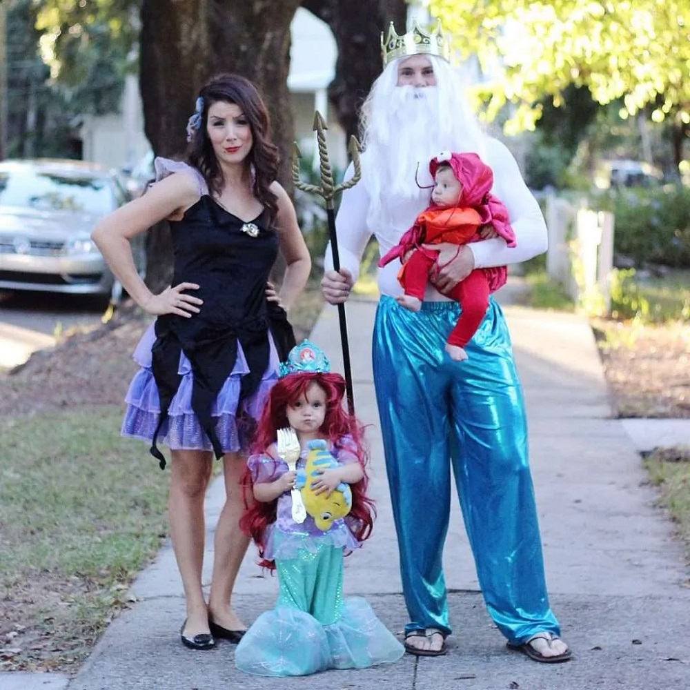 family of 3 halloween costumes