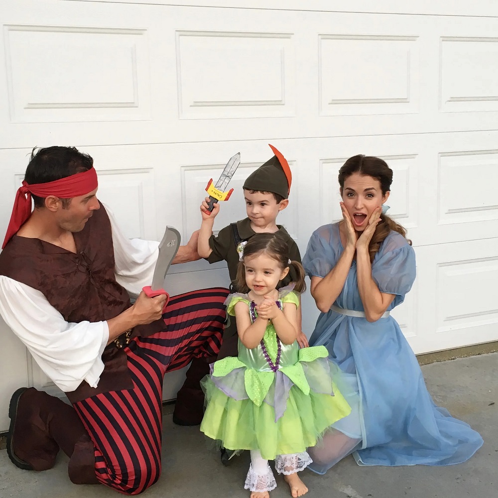 family of 3 halloween costumes
