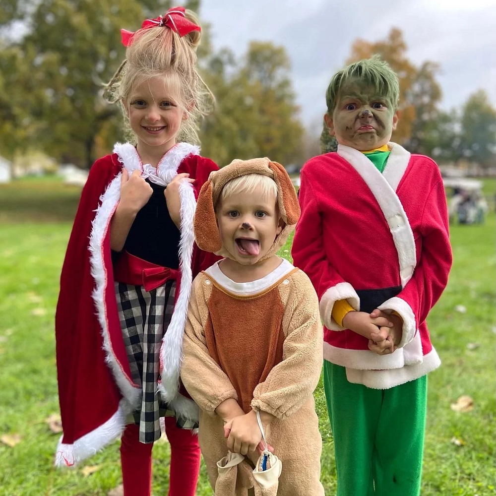 family of 3 halloween costumes